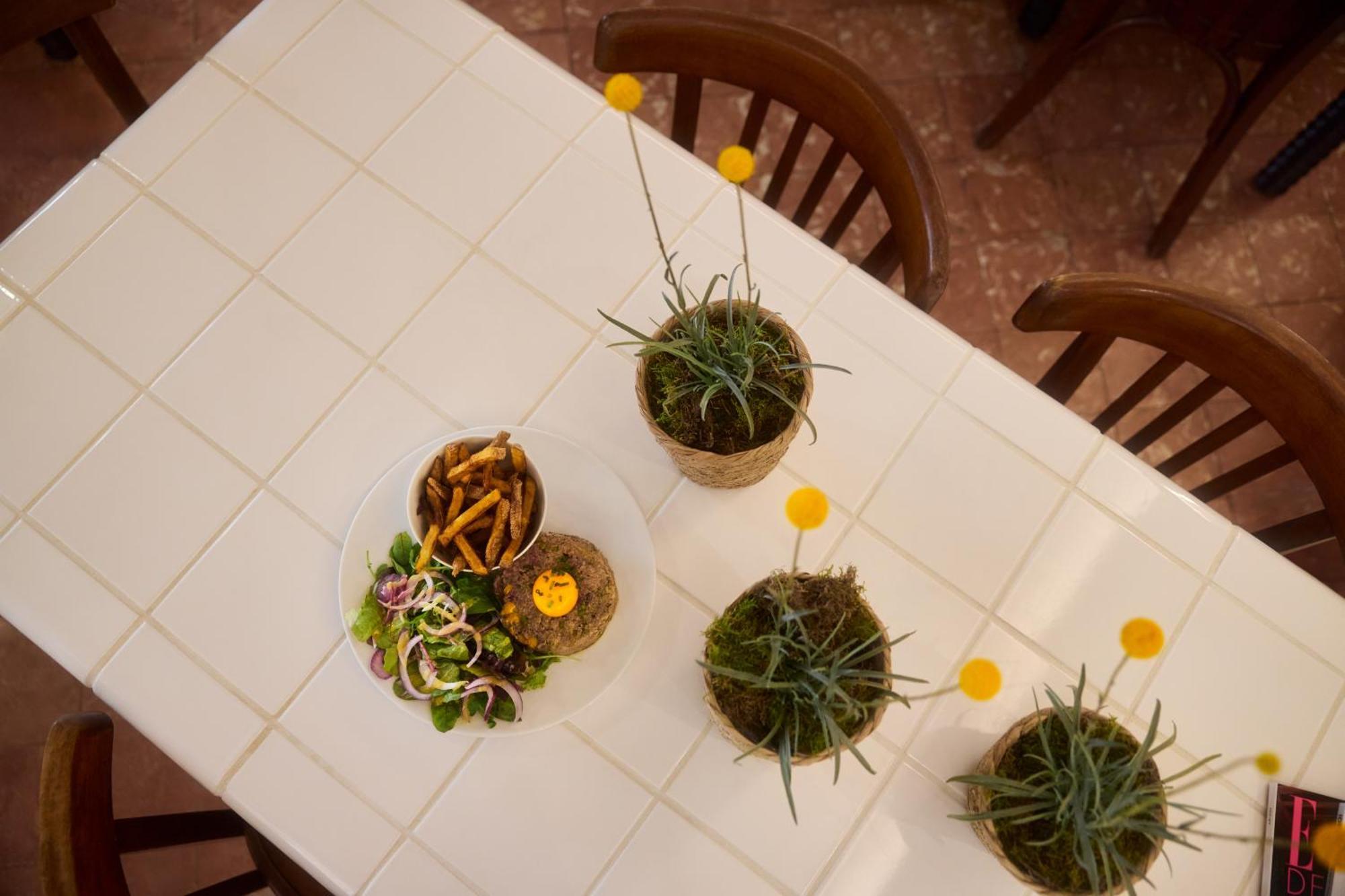 Hotel Restaurant Le Botaniste Пра-де-Молло-ла-Прест Экстерьер фото